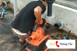 thông cống nghẹt có cần đục phá không