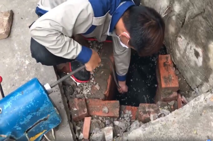 thợ thông tắc cống tại linh đàm gần đây
