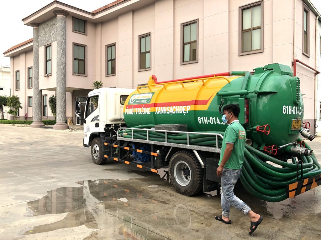 hút hầm cầu cho nhà đông người