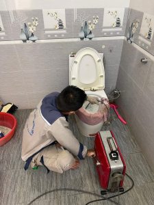cách xử lý cống nghẹt tạm thời tại nhà