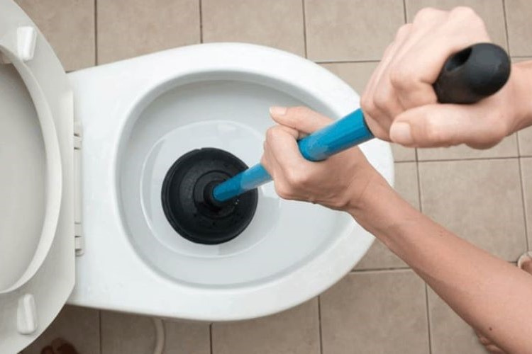 nguyên nhân hầm cầu bị tắc