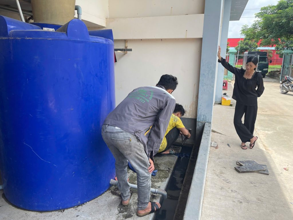 hầm cầu bốc mùi hôi