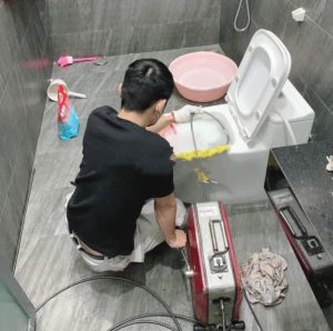 thông tắc bồn cầu quận 5