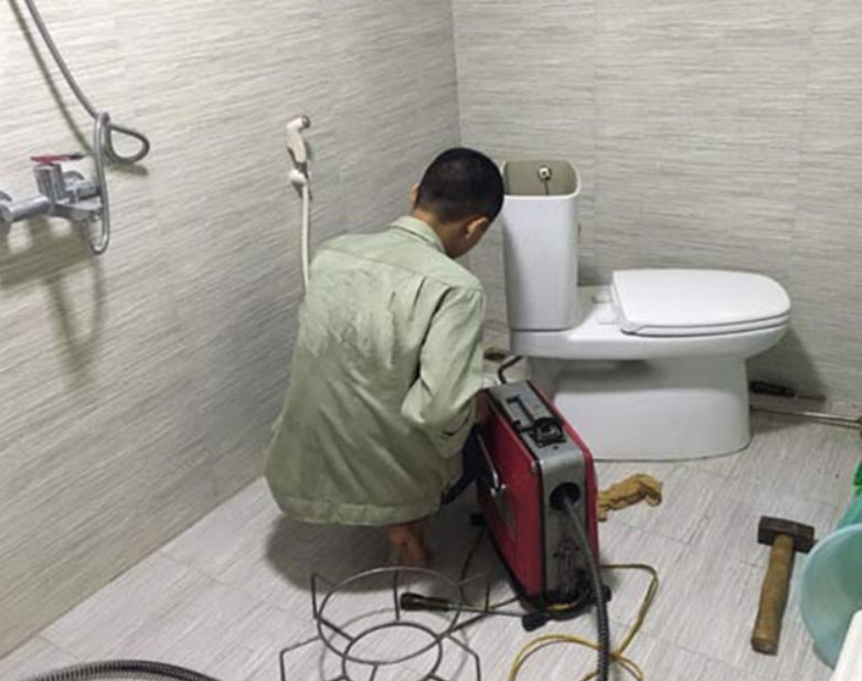 thông tắc bồn cầu quận 2