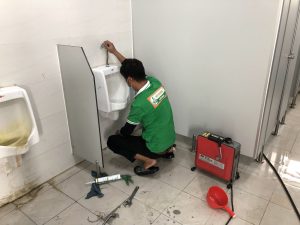 thông tắc bồn cầu tại bình chánh