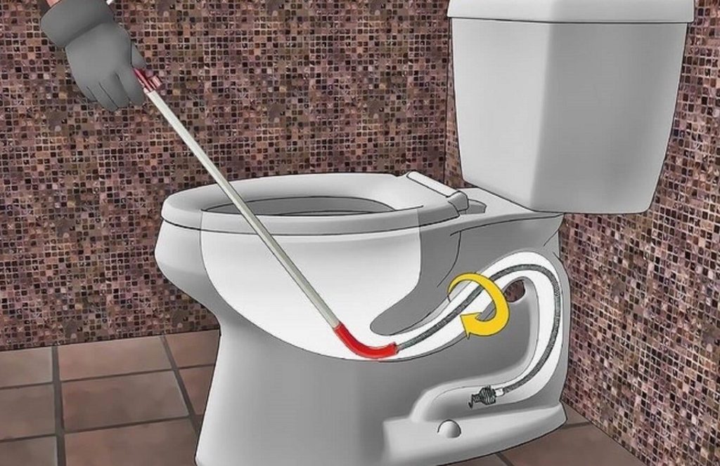 Có nên tự thông bồn cầu